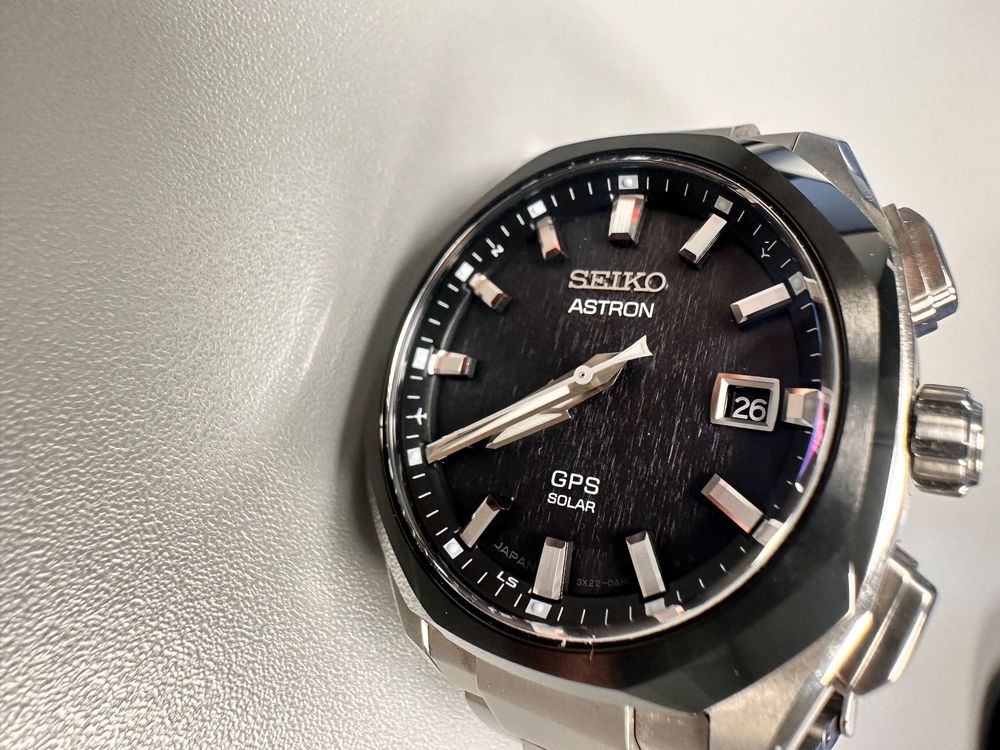 Seiko Astron GPS Solar SSJ007 Uhr Titan Kaufen auf Ricardo