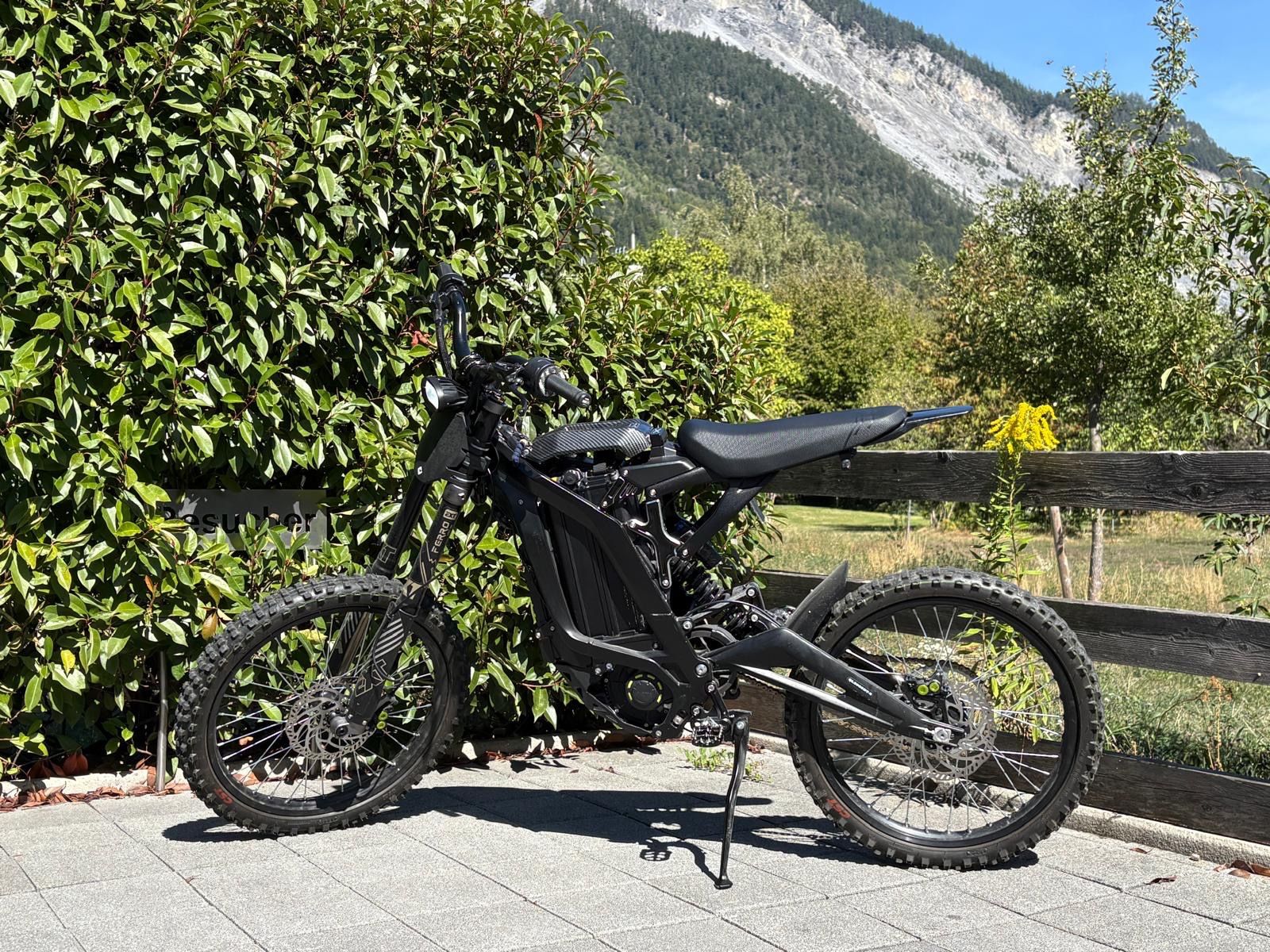 Sur-Ron Enduro: Surron Light Bee 2023 – Gebraucht aus Domat/Ems von bri_25p7
