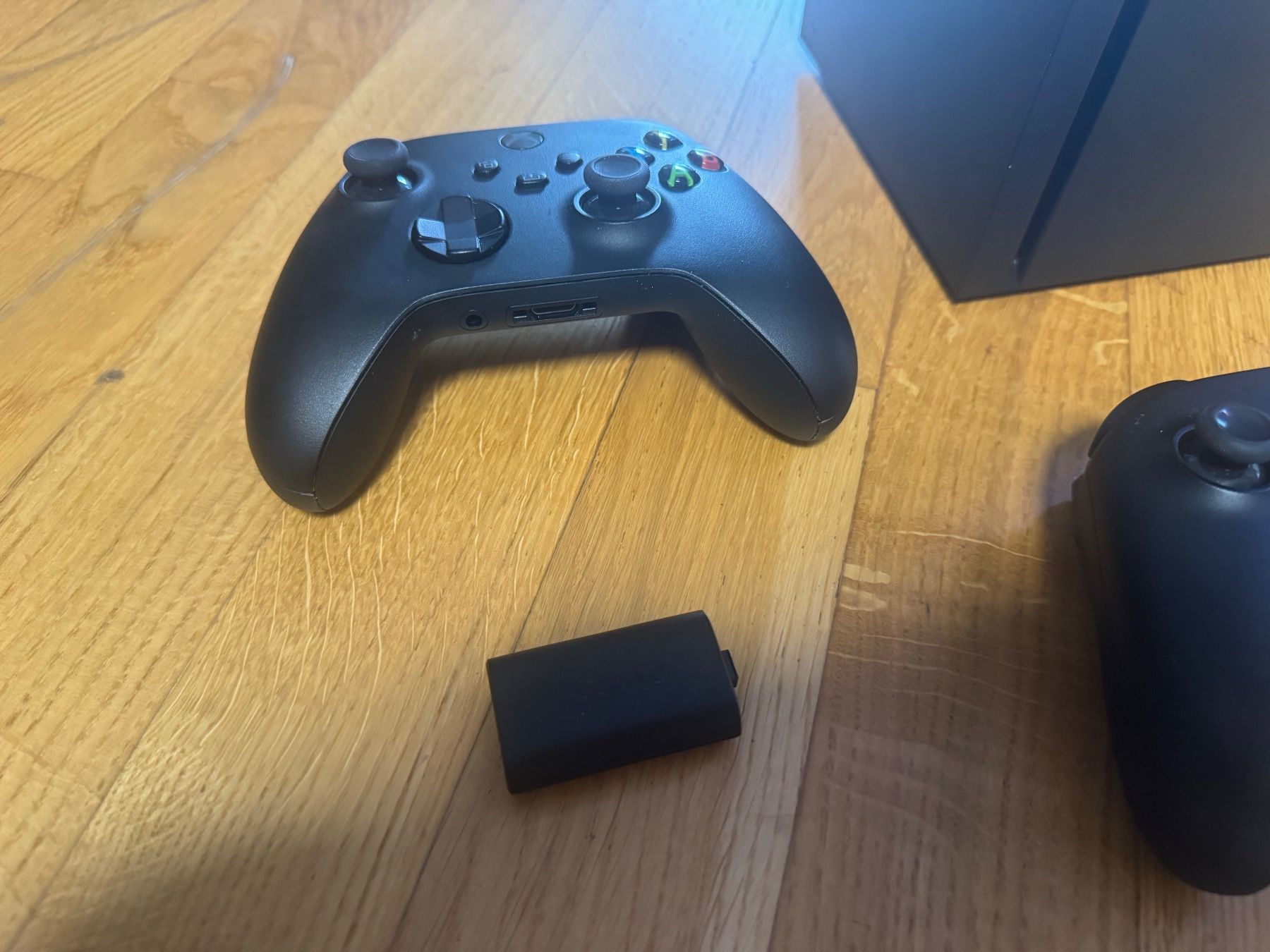 Microsoft Konsolen: Microsoft Xbox Series X - 2 Controller & Garantie – Gebraucht aus St. Gallen von doNotUpgrade 3