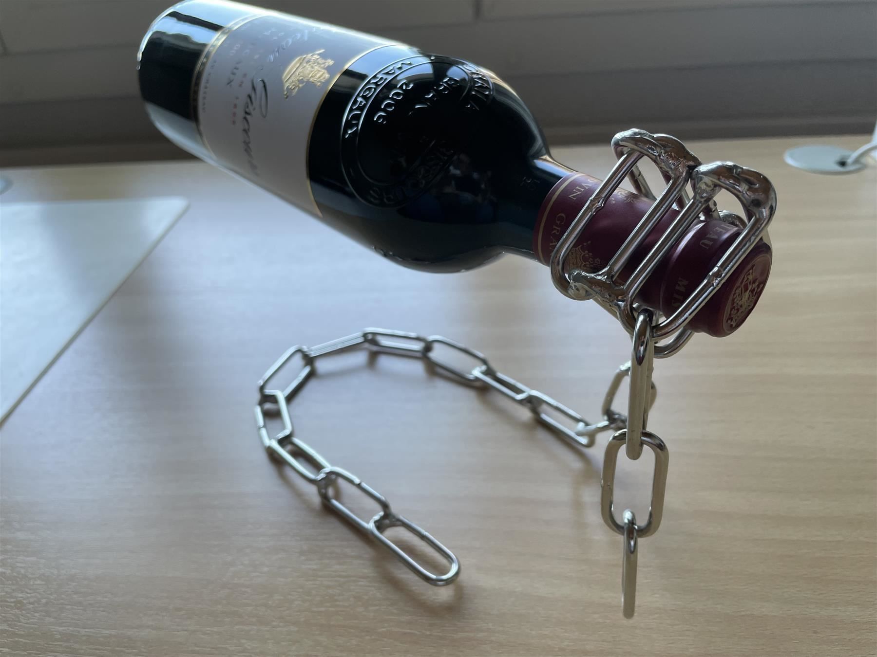 Altro per la casa: Weinflaschenhalter - schwebende Kette – Nuovo e nell'imballaggio originale da Diepoldsau venduto da preisparadies-ch 1