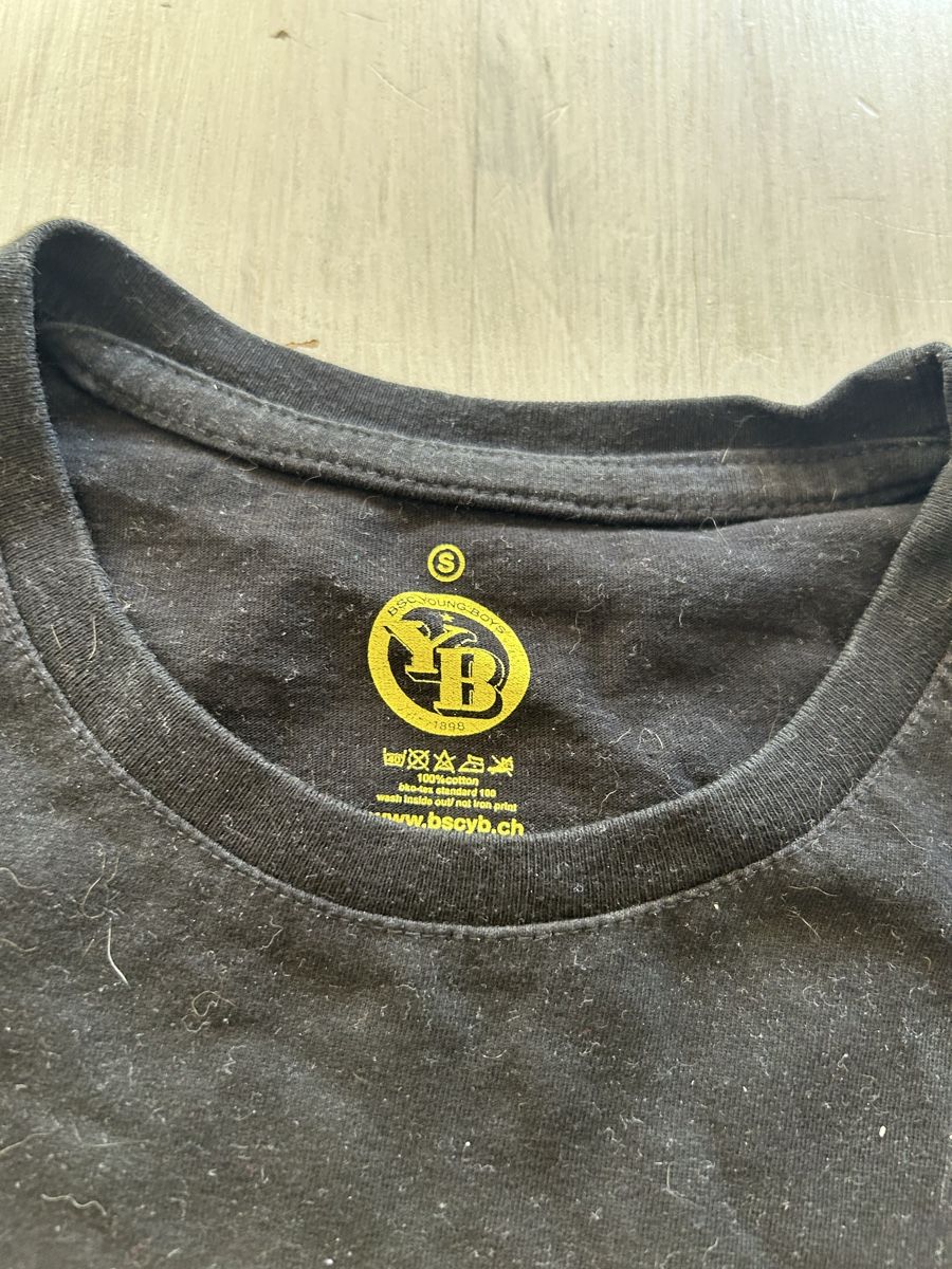 T-shirt: YB T-Shirt Schwarz Grösse S – Usato da Riedholz venduto da karinadam 2