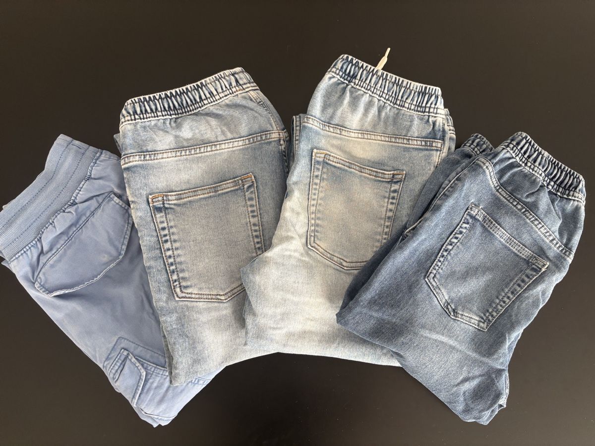 Gap Lotti & Set di vestiti: Set mit 4 Hosen von GAP – Usato da Niederuzwil venduto da Amicio 2