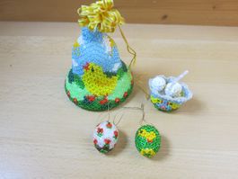 Osterdeko aus Perlen, Glocke, Eier, Eierkörbchen Handarbeit