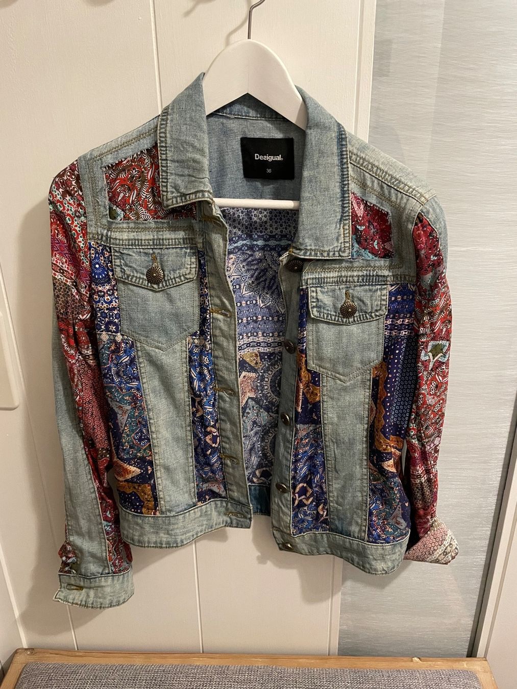 Desigual Giacche: Jeansjacke Desigual – Nuovo (secondo la descrizione) da Wohlen b. Bern venduto da Honeypie
