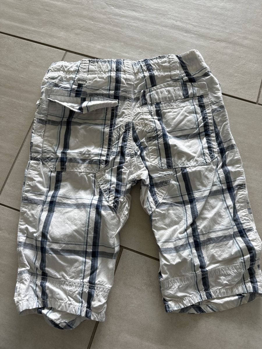 H&M Pantaloni: Bermuda Kinder von H&M Grösse 116 – Usato da Schmerikon venduto da Seepfaerdchen 1