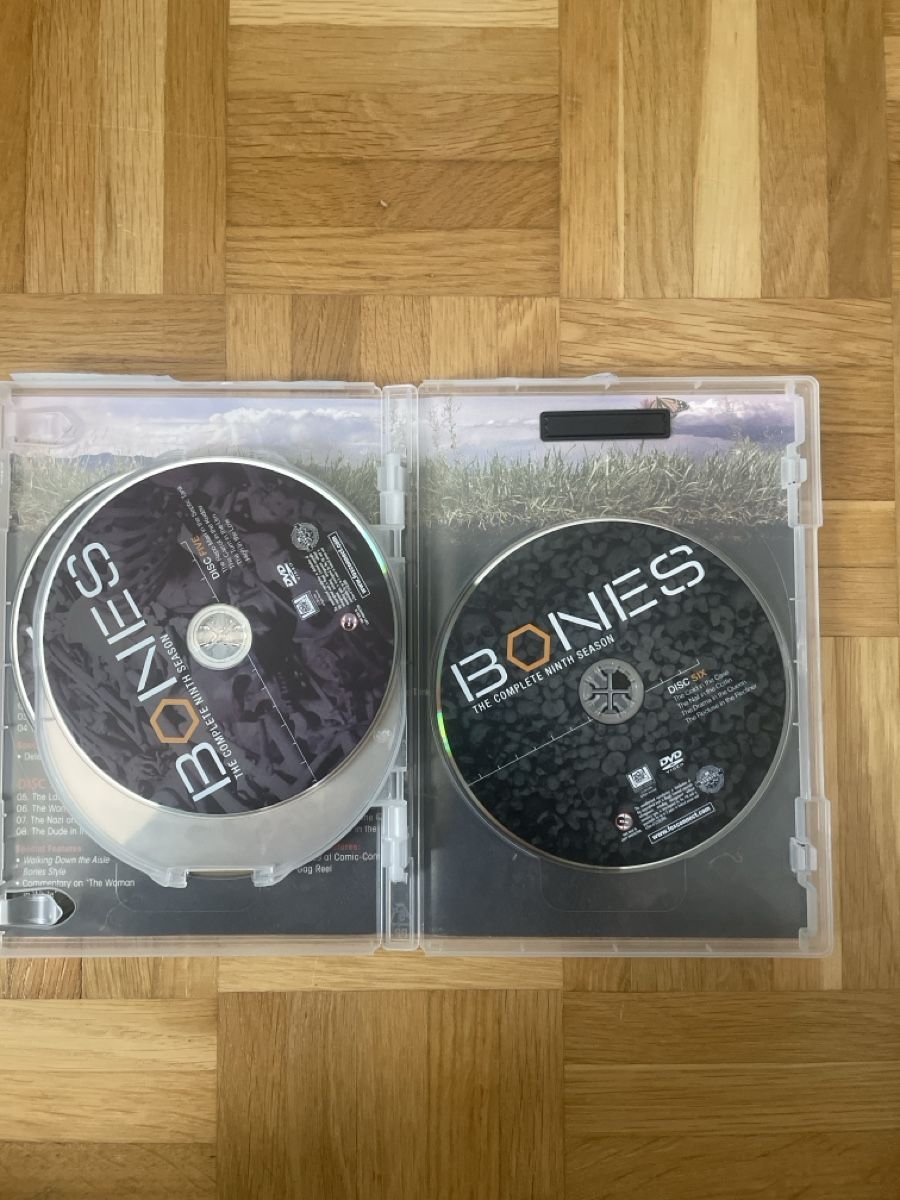 Tutti i DVDs: Bones-The complete Ninth season – Nuovo (secondo la descrizione) da Zürich venduto da David.zh 4