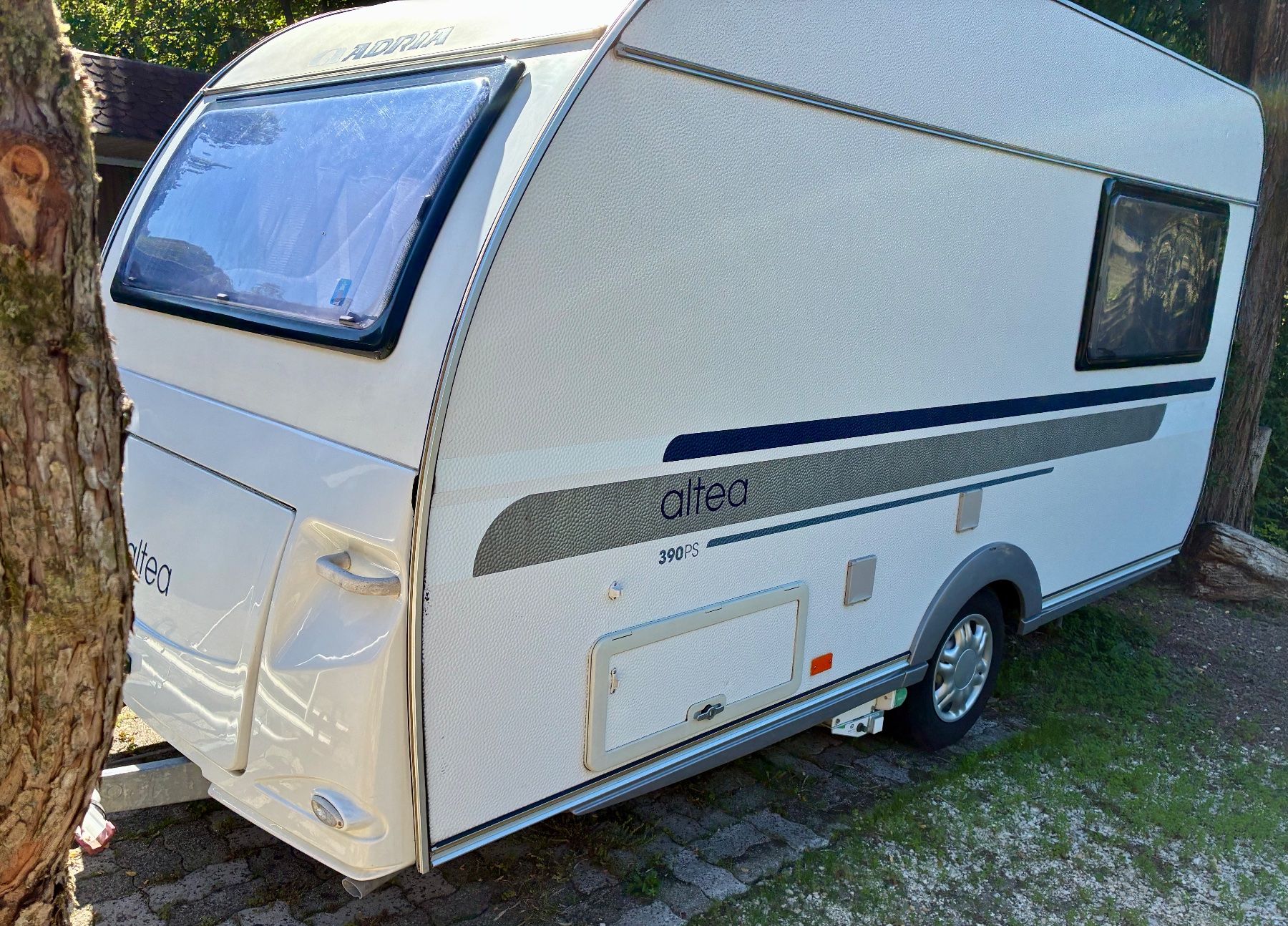 Veicoli da campeggio: Adria Altea 390Ps – Usato da Duggingen venduto da Re8 1