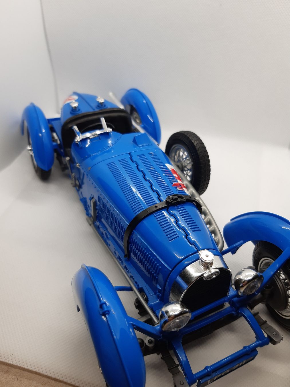 Bburago Modellini d'auto: Burago 1/18 Bugatti type 59 – Usato da Penthalaz venduto da Allgoodsuisse 4