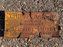 Uraltes Blechschild Scheunenfund Bucher Guyer