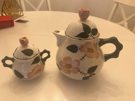 Villeroy & Boch "Wild Rose" – Teekanne mit Zuckerdose