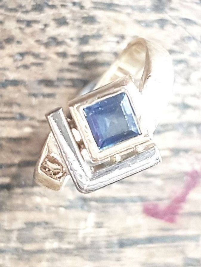 Ringe: Edler Saphir Ring im Carréeschliff – Neu (gemäss Beschreibung) aus Unterägeri von Altgoldschmuck 2