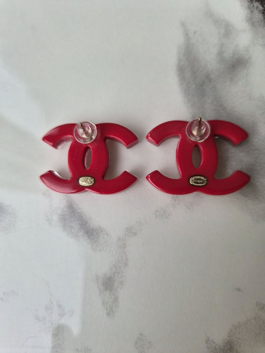 Chanel Orecchini pendenti & Orecchini a lobo: Chanel earrings red CC logo studs with rhinestones – Nuovo (secondo la descrizione) da Immensee venduto da jan_9rzs 1