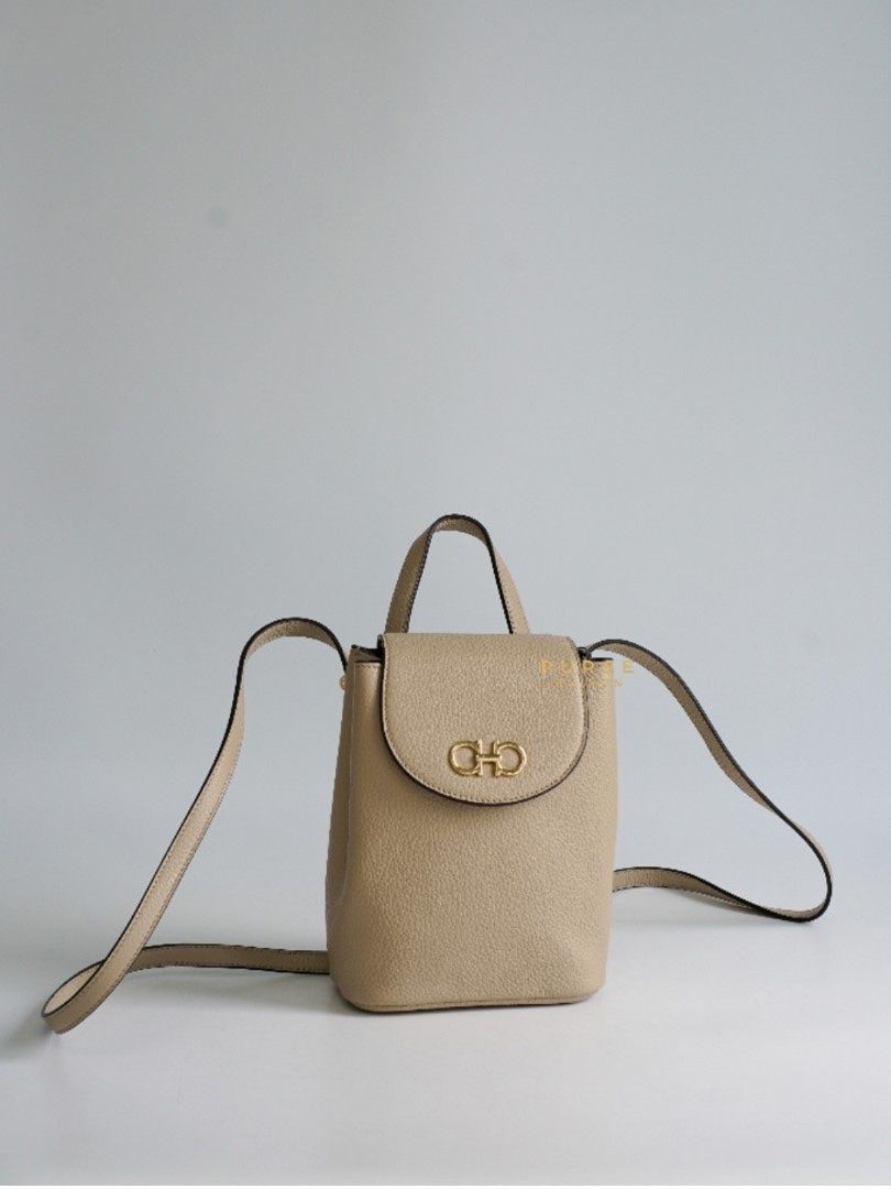 Salvatore Ferragamo Zaini: Salvatore Ferragamo Tasche – Nuovo (secondo la descrizione) da Dübendorf venduto da MariaS. 3