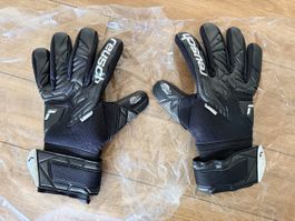 Gants de gardien Reusch Attrakt Infinity neuf taille 9.5