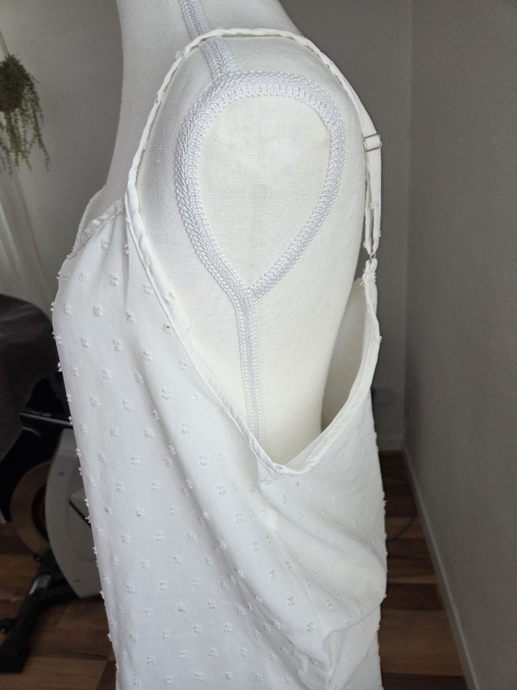 Negligees & Pigiami: Pyjamaset Damen weiss Grösse L – Usato da Hittnau venduto da SirKahn 1