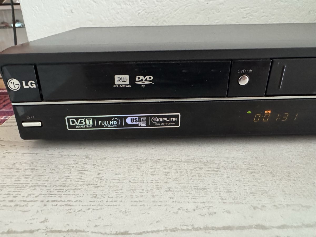 LG Registratori: LG rct689h vhs dvd recorder – Usato da Zunzgen venduto da milesdavis76 1