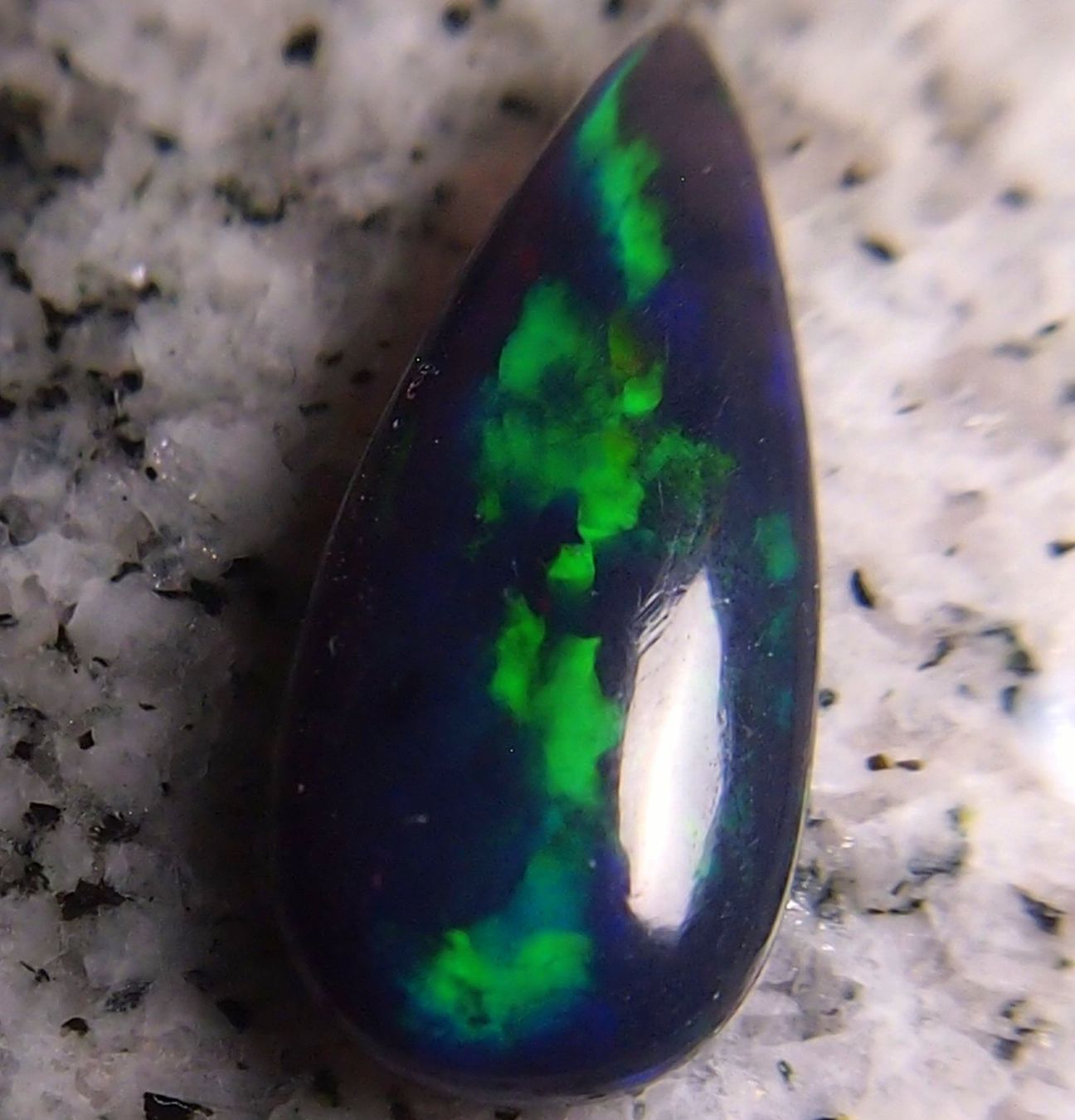 Edelsteine: 3,4 Karat farbfunkelnde Welo-Opal fein geschliffen – Neu und originalverpackt aus Reinach BL von Hesekiel39 2