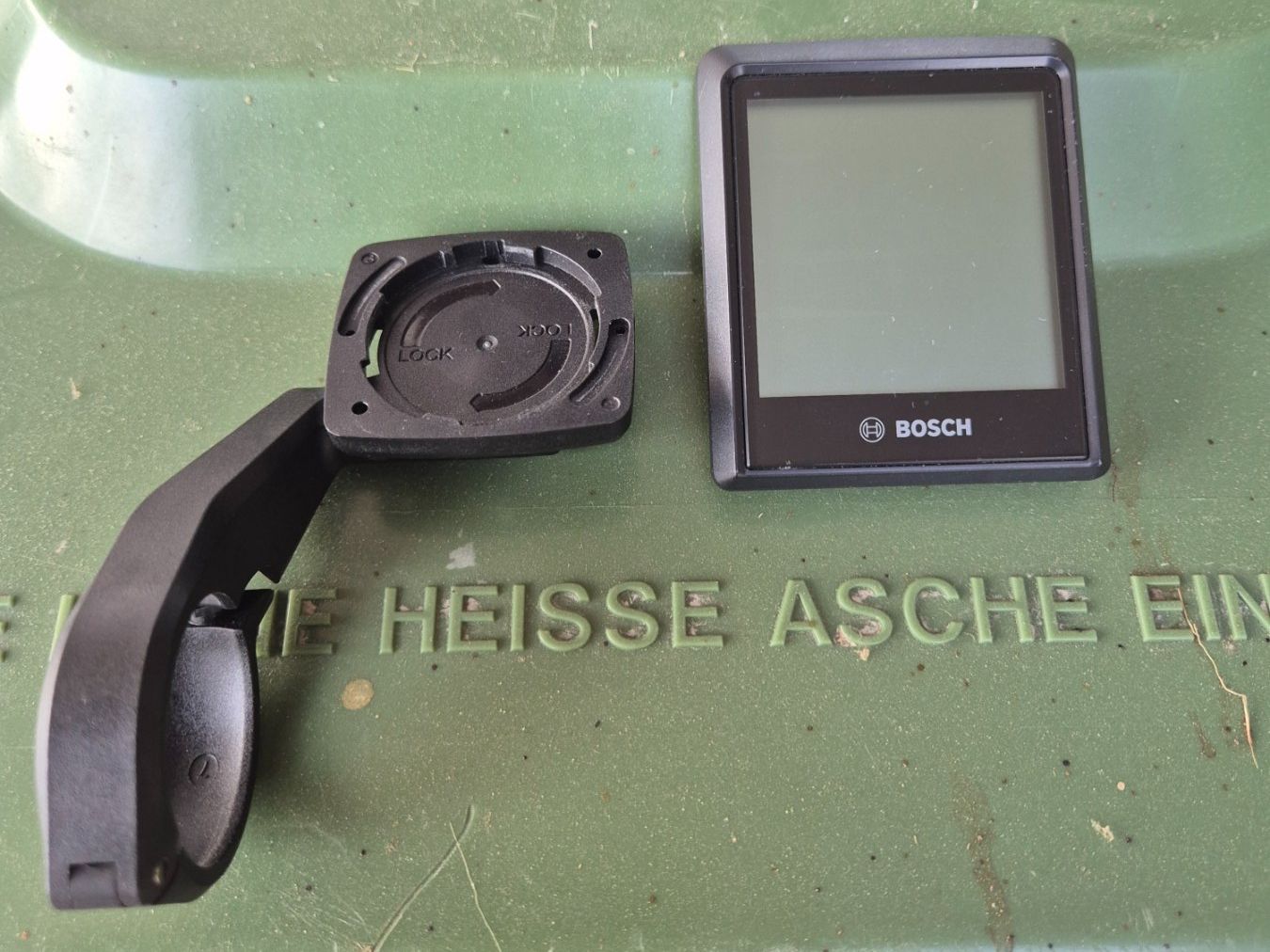 Bosch Ersatzteile: Bosch eBike Display Intuvia 100 BHU3200 – Gebraucht aus Eschenbach SG von Kascha69