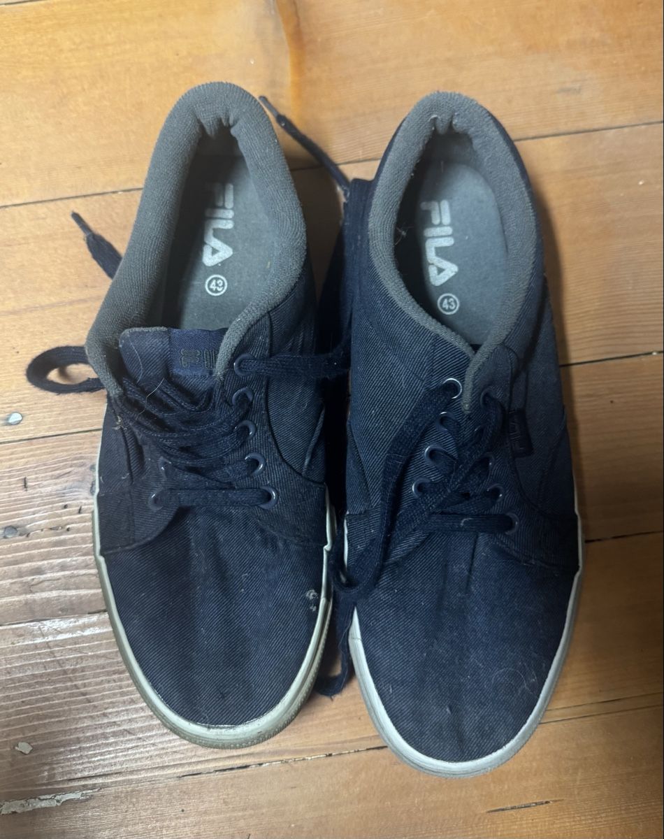 Fila Scarpe da uomo: Fila Schuhe 43 – Usato da Kirchberg BE venduto da tim_gct2