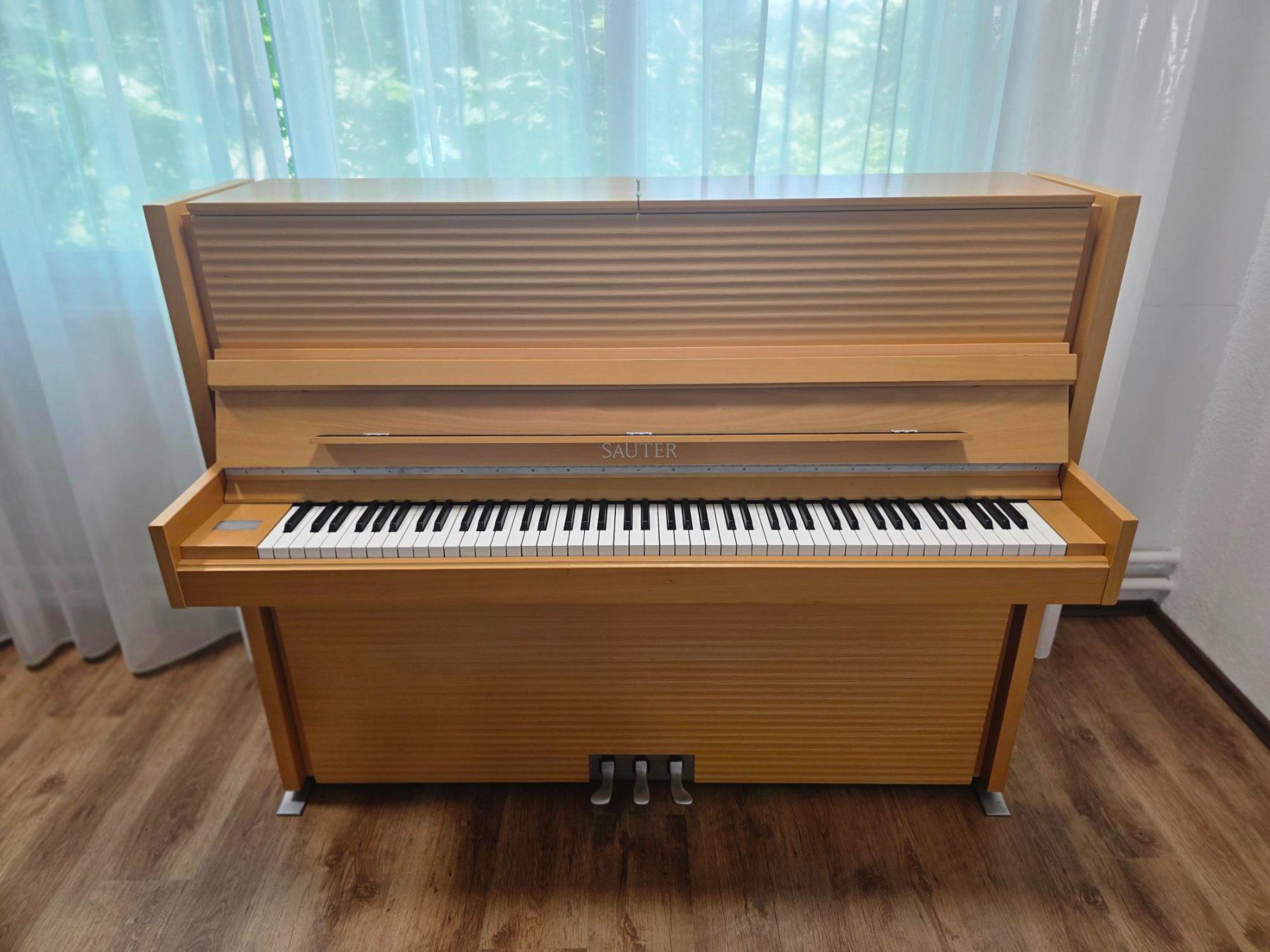Strumenti musicali: Sauter Onda 122 - Designed by Peter Maly - Aktionspreis – Usato da St. Gallen venduto da KlaviertechnikTobehn 4