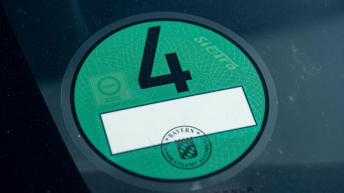 Plaketten & Abzeichen: Umweltplakette Deutschland – Neu und originalverpackt aus Oberbuchsiten von Rww01