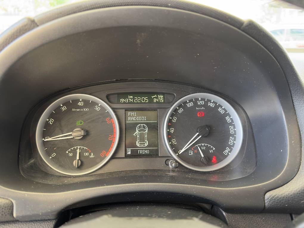 Autos: Skoda Fabia 1.6i (AUTOMATICA) – Gebraucht aus Agno von jonnyautosagl 9