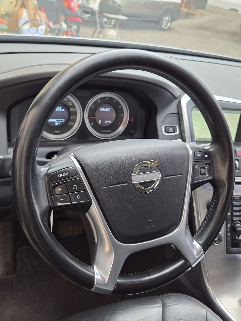 Carrozzine: Volvo XC60 T5 – Usato da Seewen SO venduto da supersnuper 4