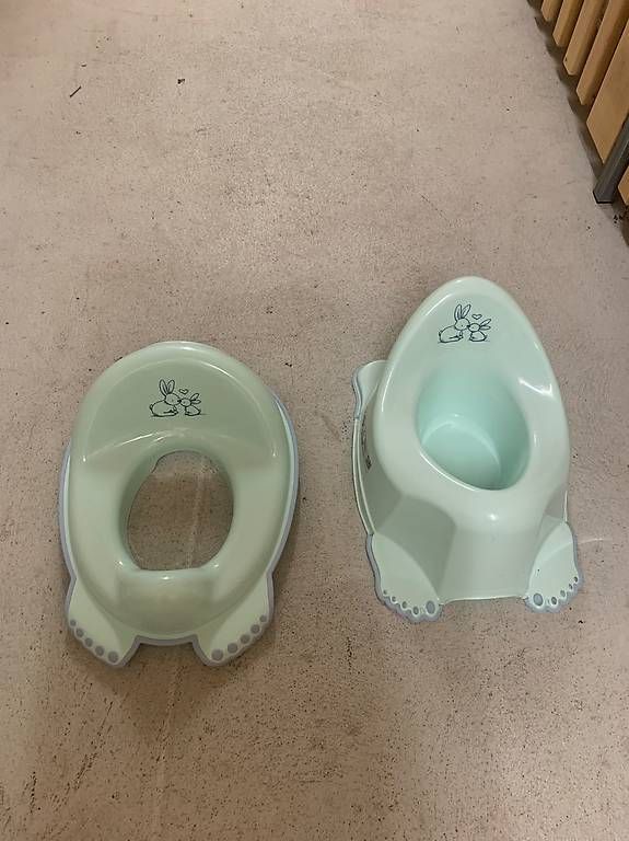 WC: Toilettensitz x 2 – Nuovo e nell'imballaggio originale da Dübendorf venduto da audreydes