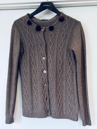 Merino Strickjacke mit Nerz-Pompoms – Grösse S