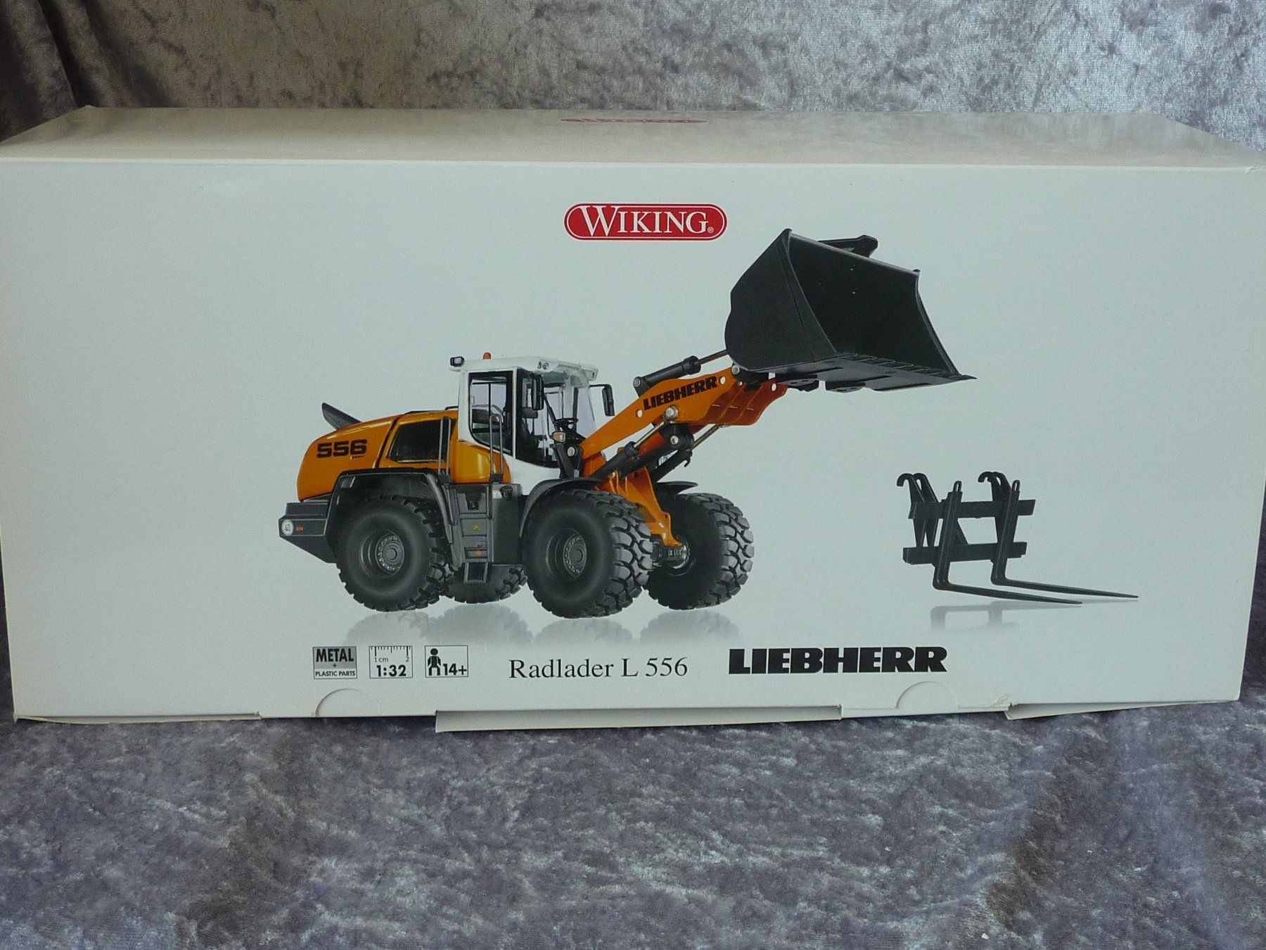 Liebherr Kit di modellismo & Modellini statici: Liebherr Radlader L 556  1:32 – Nuovo (secondo la descrizione) da Dürrenäsch venduto da modellautos4you 9