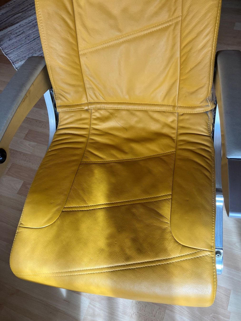 Chaises: Flugpassagier-Ledersitz – D'occasion à Biezwil par Feldlerche 2