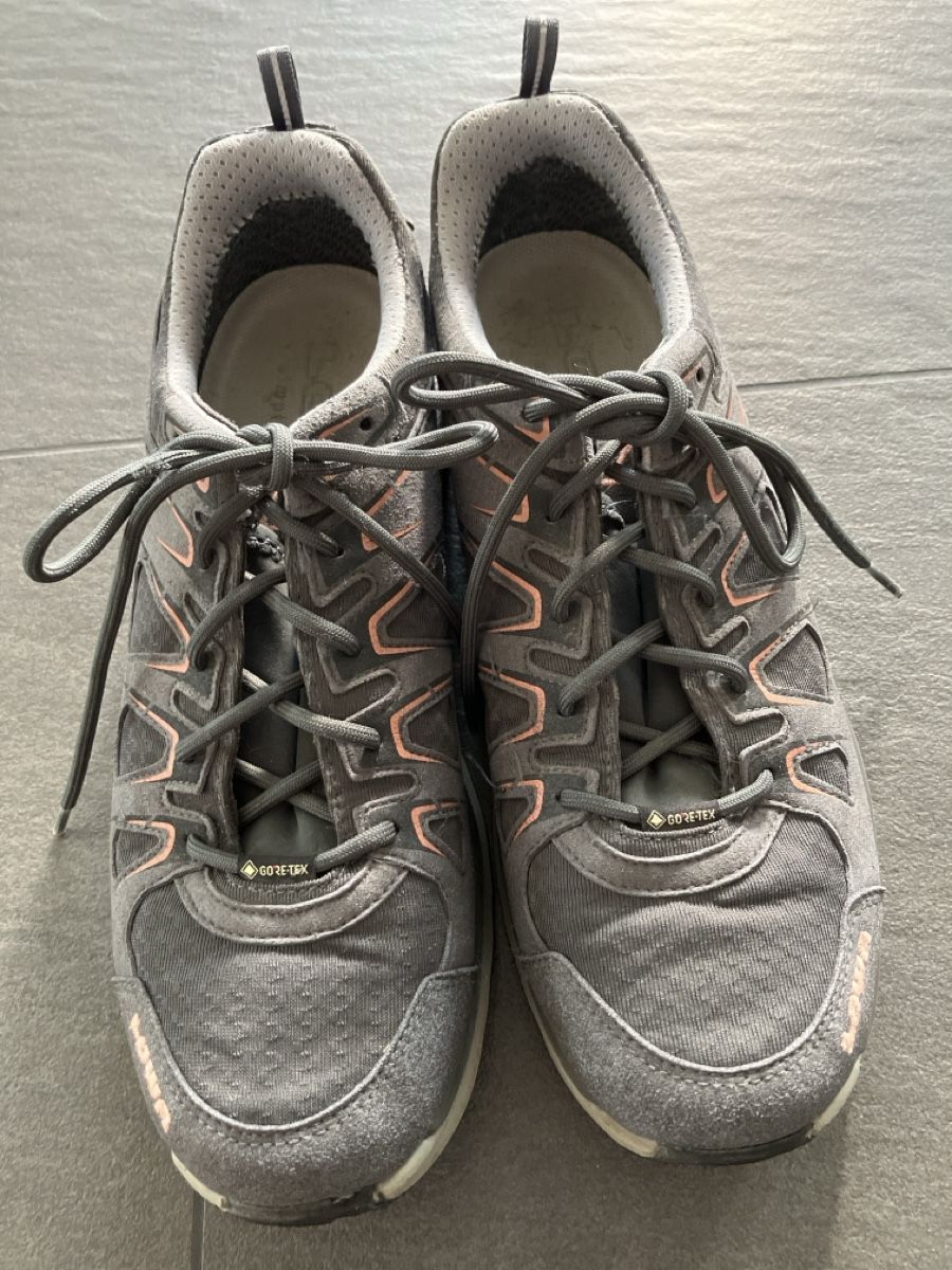 Lowa Damenschuhe: Lowa Trekkingschuhe Gr. 40 – Gebraucht aus Schüpfheim von mami2020