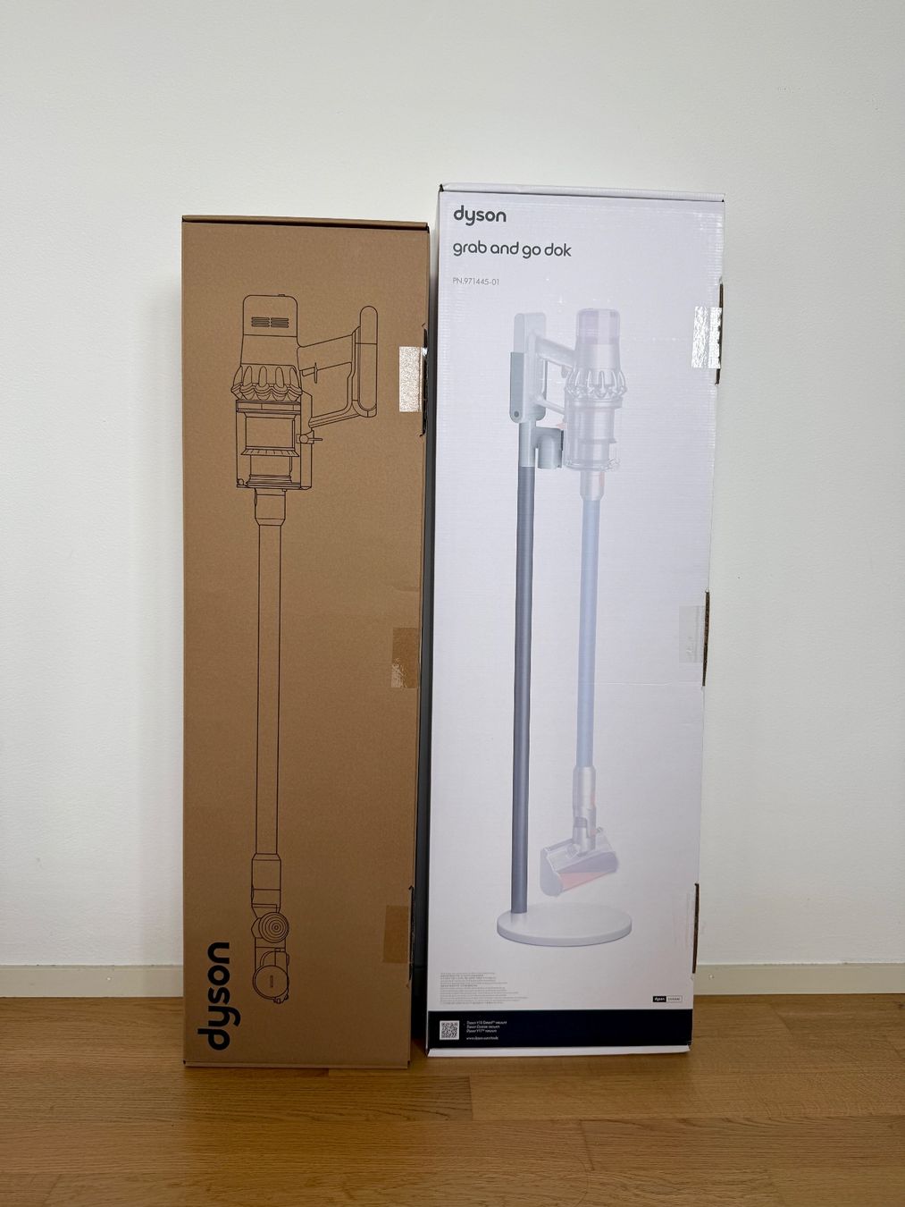 Dyson Aspirapolveri & Accessori: Dyson V15 Detect Extra + Dyson grab and go dok – Difettoso da Bern venduto da StrawberryKing