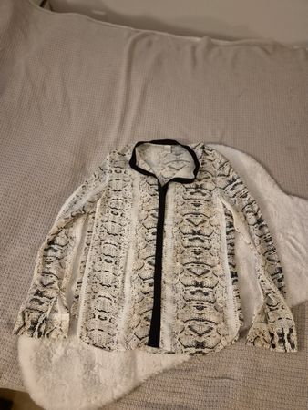 Schlange Print Bluse von Zebra, Grösse M, Top Zustand!