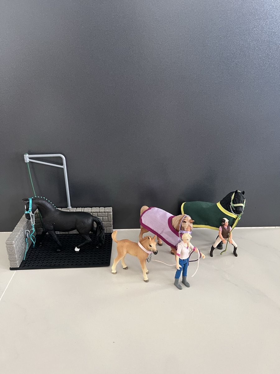 Schleich Jouets: Schleichpferde Waschplatz – D'occasion à Dietwil par sarn