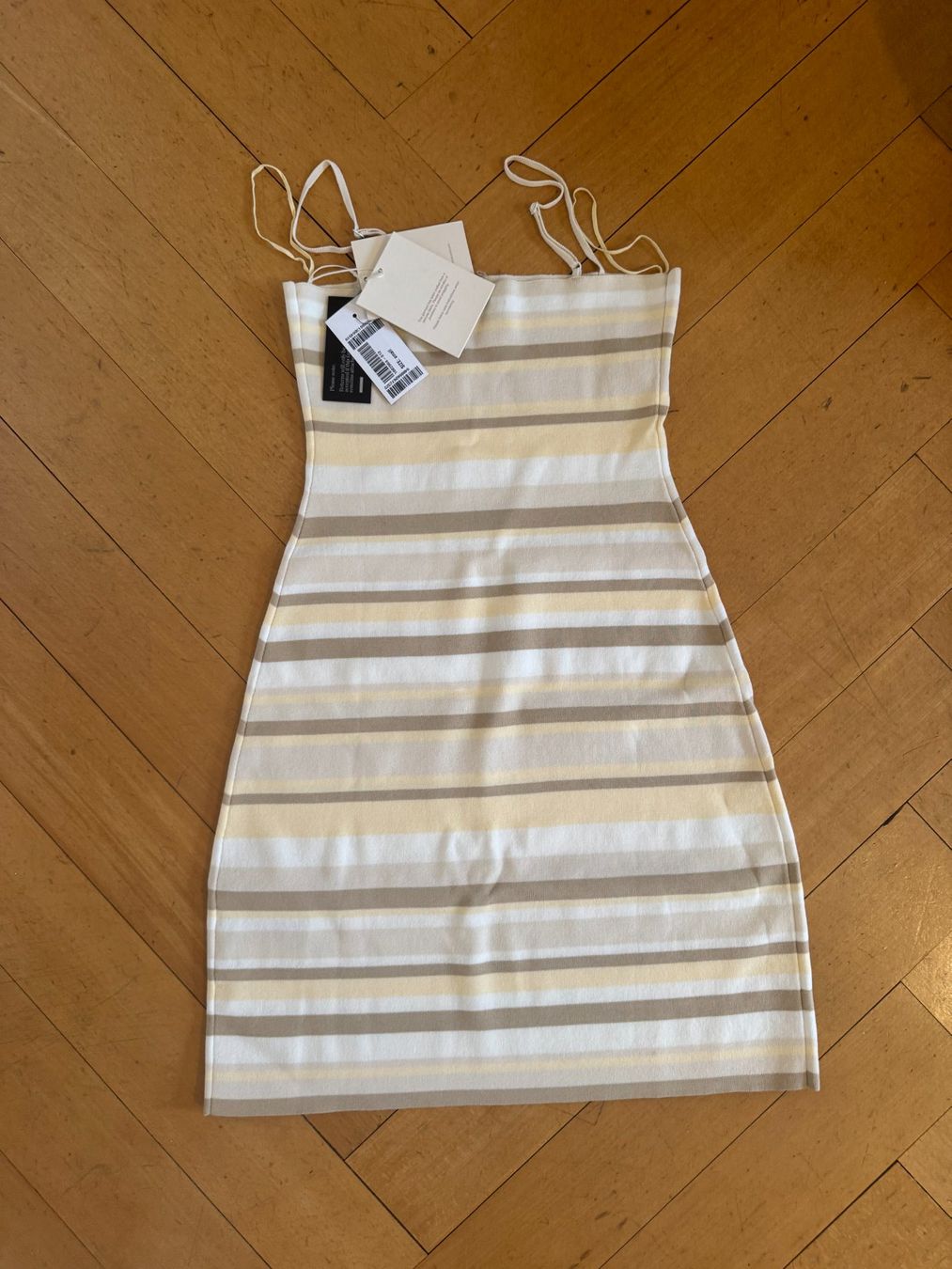 Vestiti: Kleid – Usato da Zollikon venduto da lui_gqg9