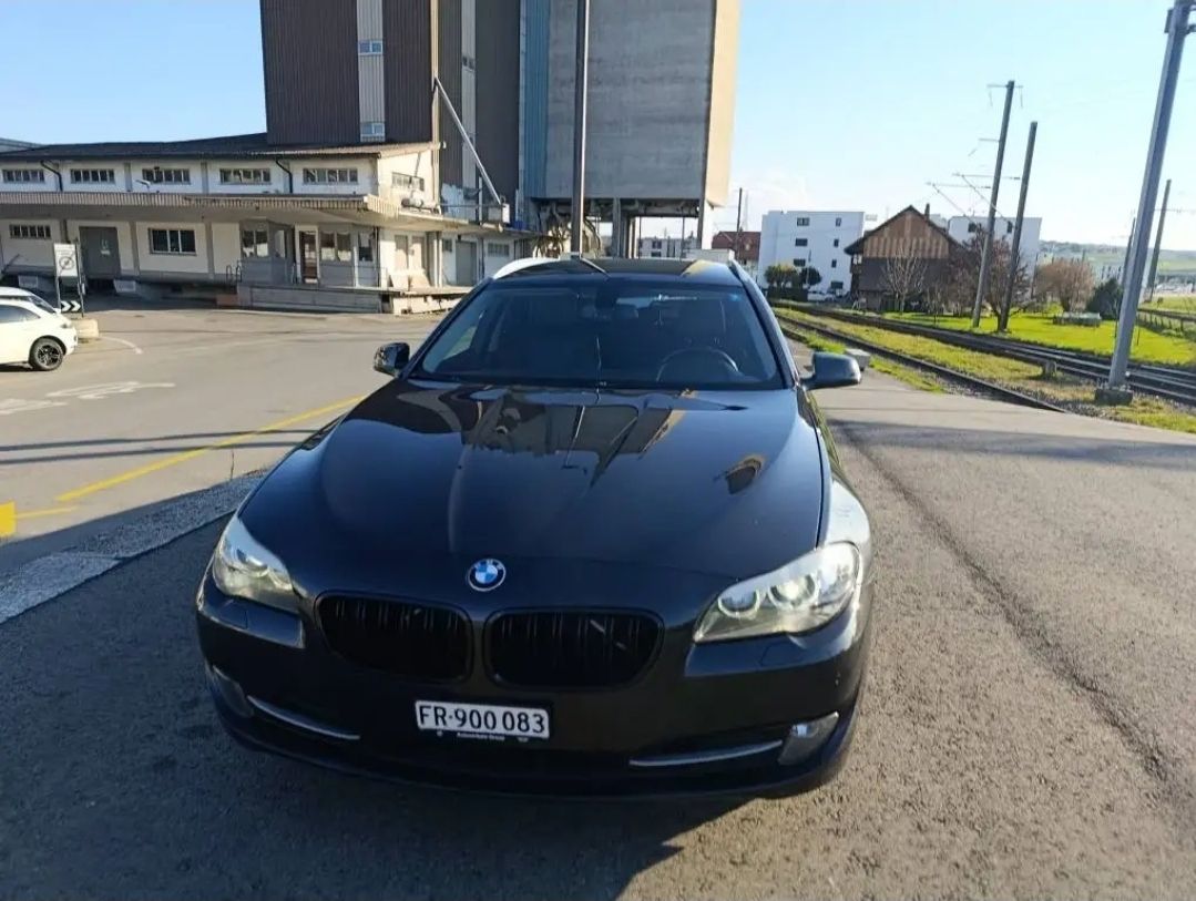 BMW Automobili: BMW 520i, 180 PS, Automat – Usato da Kerzers venduto da Hemingway_Motors