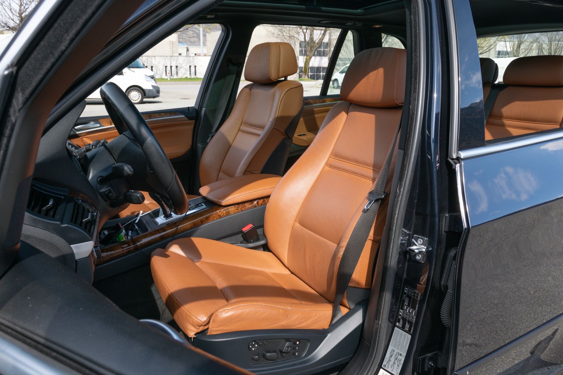 BMW Automobili: BMW X5 E70 3.0sd – Usato da Martigny venduto da phi_2lk9 7