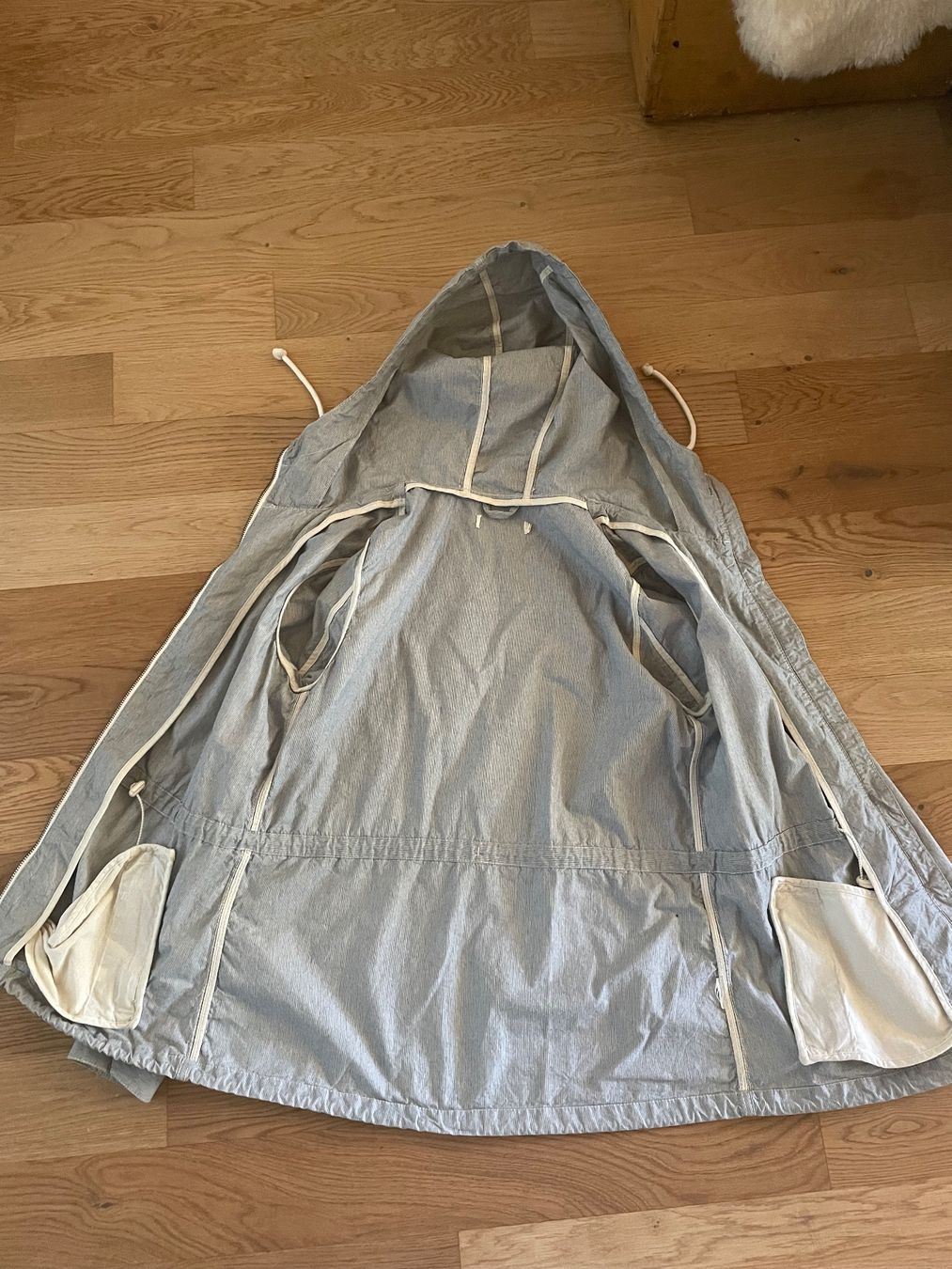 Giacche: Übergangsjacke Kapuze Grösse M – Usato da Oberwil BL venduto da another-day-of-sun 4