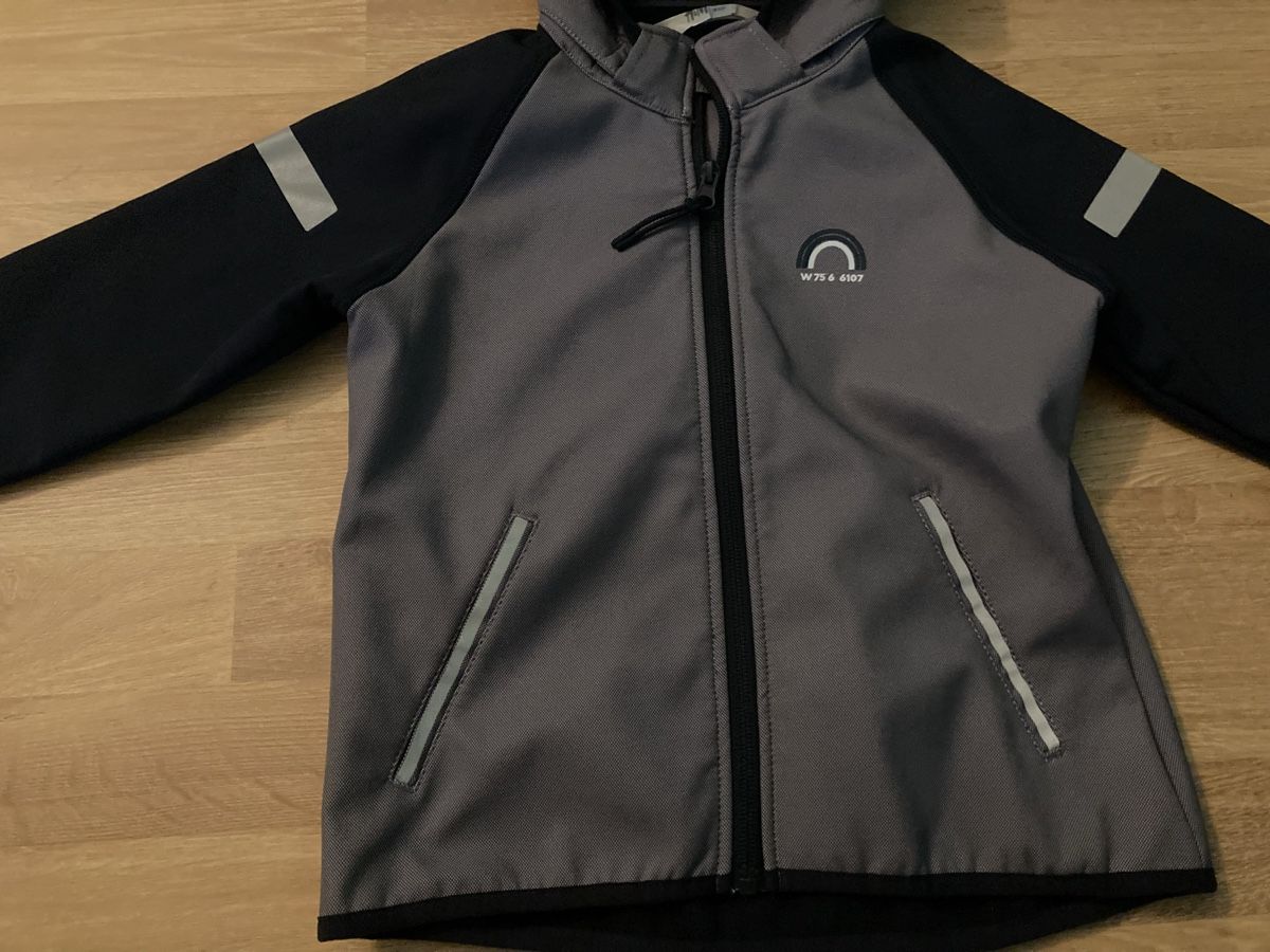 Jacken & Mäntel: Windjacke Kinder Gr. 110 – Gebraucht aus Emmenbrücke von JJ_89 1