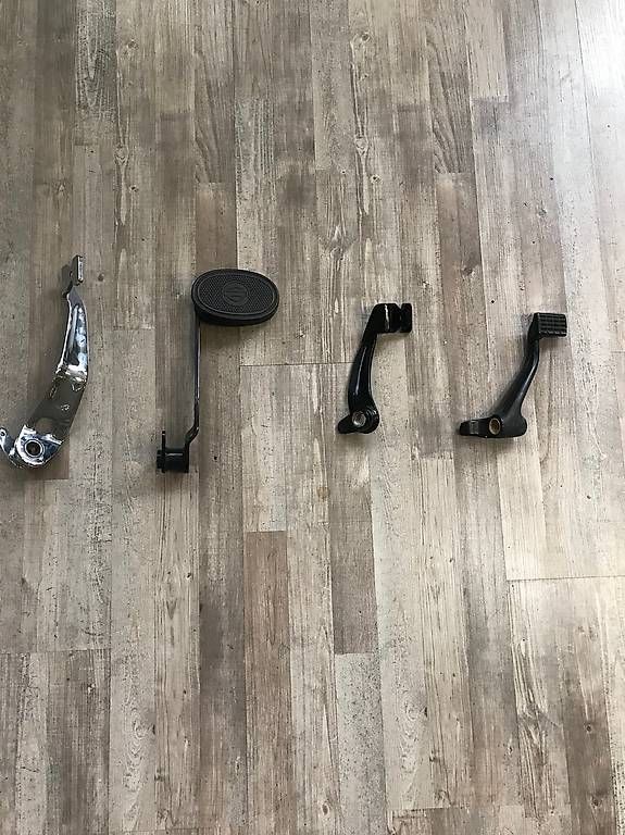 Tutti i ricambio per moto: Harley Davidson Brems-Pedale – Usato da Schlieren venduto da motostyling