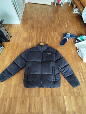 Stylische Pegador Daunenjacke Schwarz Grösse  M