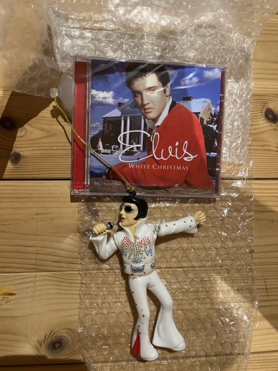 CDs: Elvis CD mit Wackel-Elvis – Neuf avec emballage d'origine à Bärschwil par yamaha022