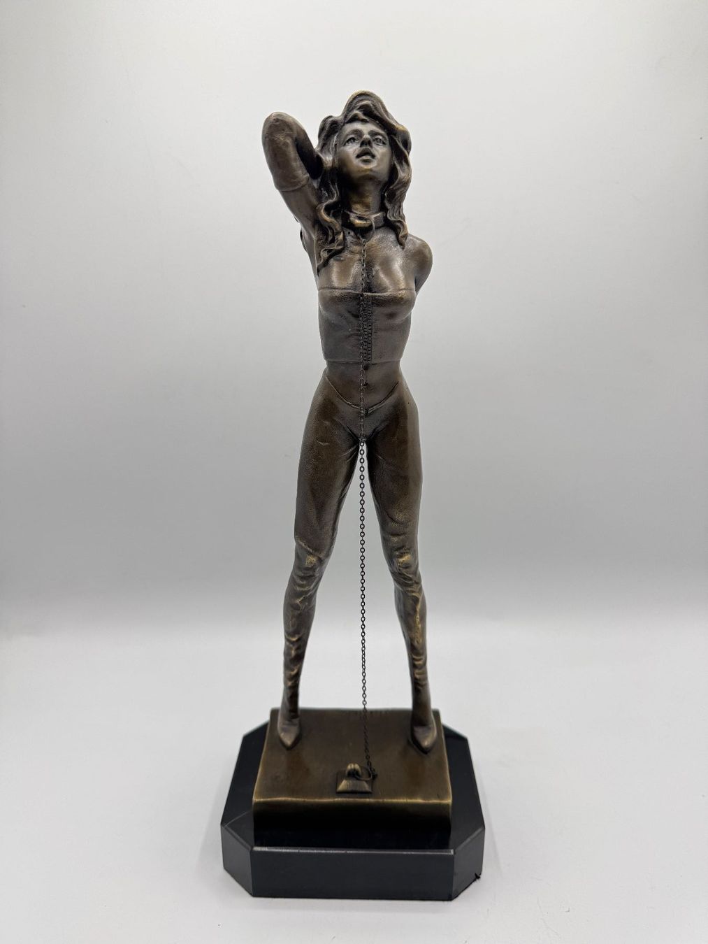 Skulpturen & Statuen: Bronze-Statue "Femme Fatale", Skulptur – Gebraucht aus Sachseln von BONATI01