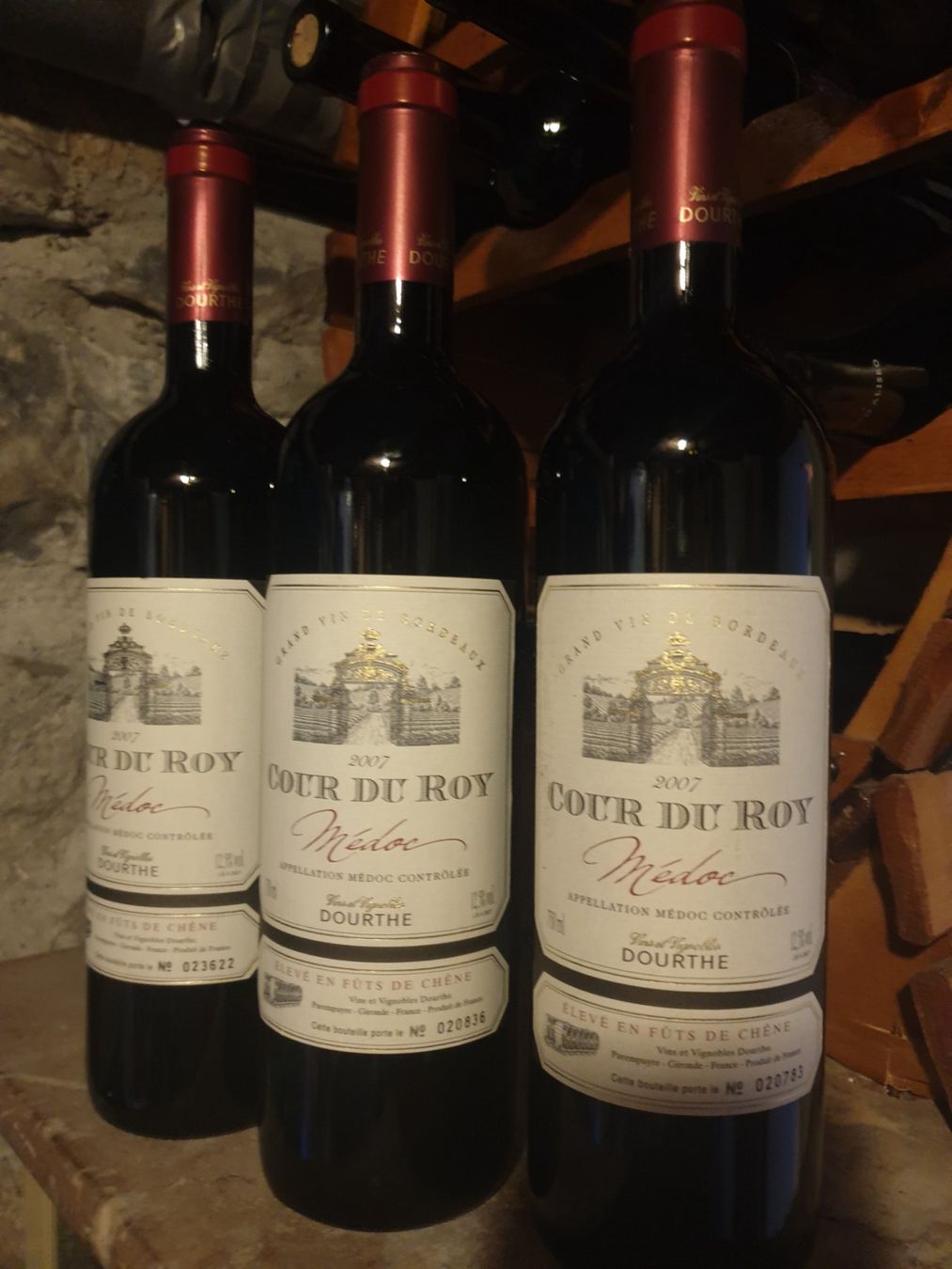 Vino: 3 bouteilles Cour du Roy Médoc 2007 – Usato da Rennaz venduto da nunofilipe13