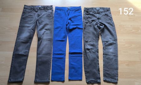 Lot de jeans 152