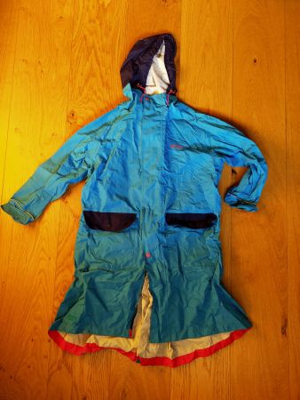 Top Regenmantel Regenjacke Aigle Gr. 130