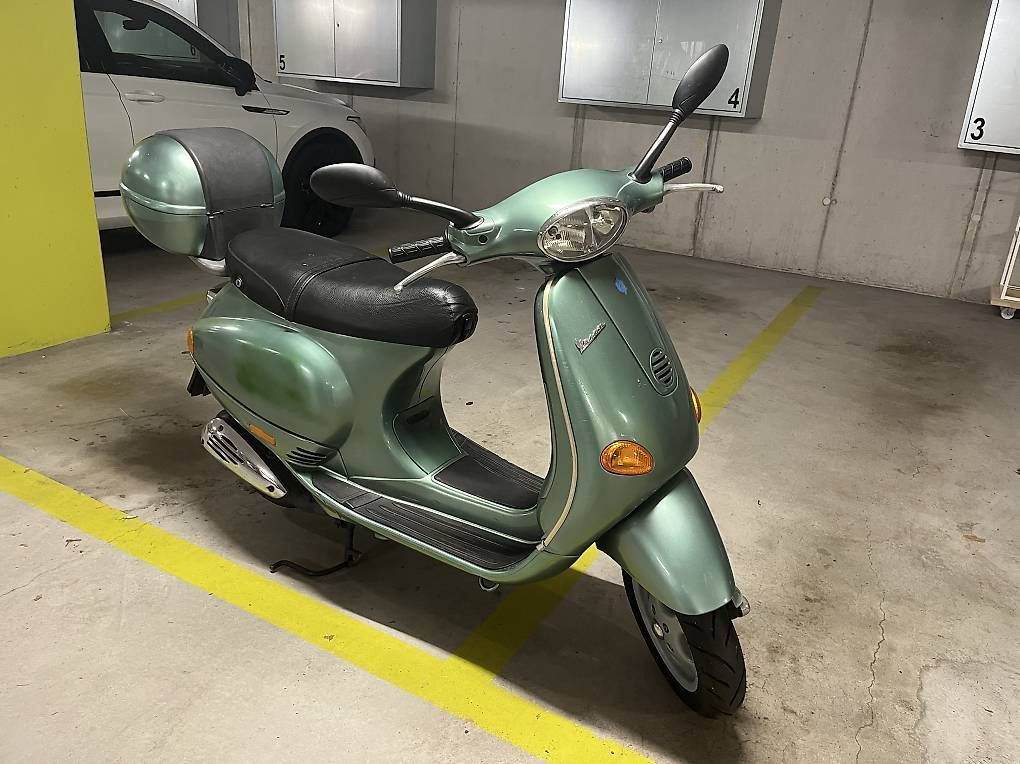 Vespa Scooter: Piaggio Vespa ET4 125 – Usato da Zürich venduto da ras_q7dq