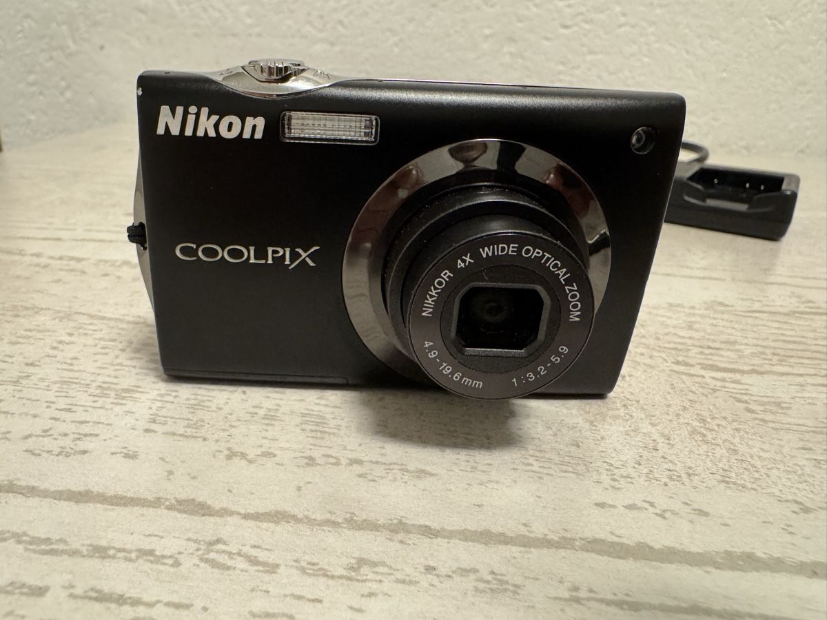 Nikon Fotocamera: nikon coolpix s4000 Digitalkamera – Usato da Zunzgen venduto da milesdavis76 5