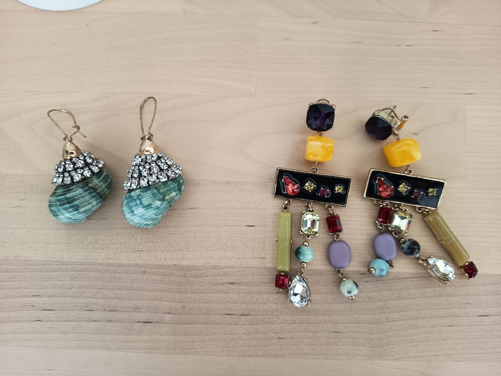 Orecchini pendenti & Orecchini a lobo: Earrings Set – Nuovo (secondo la descrizione) da Basel venduto da beg_6v7r